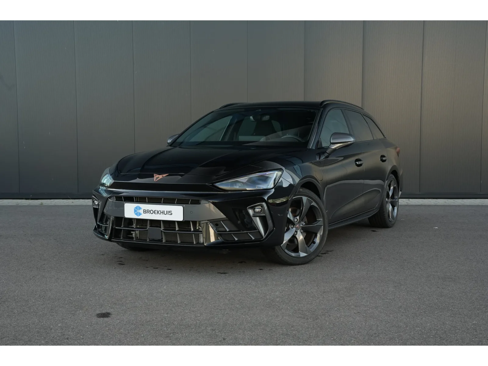 CUPRA Leon Sportstourer (2025) — foto 1