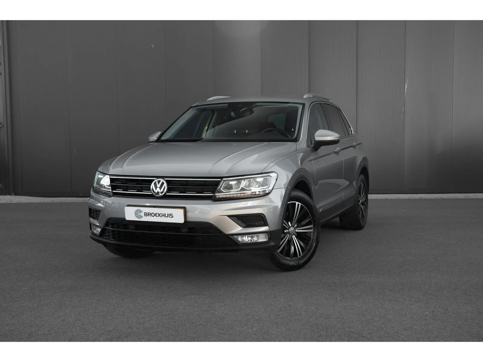 Volkswagen Tiguan (2017) — foto 1