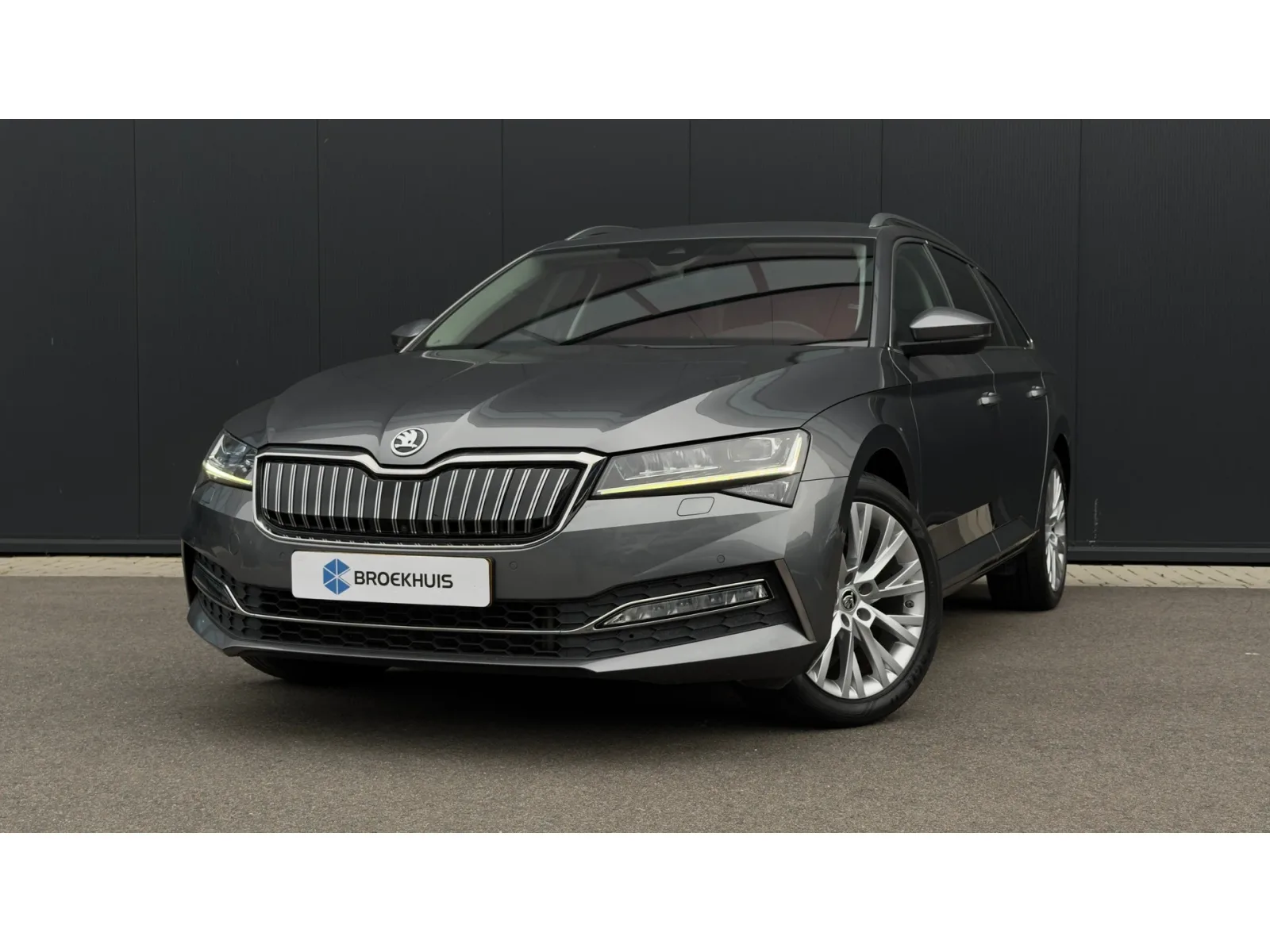 Škoda Superb (2022) — foto 1