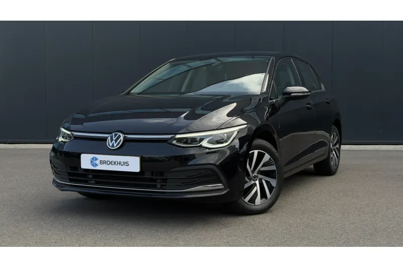 Volkswagen Golf (2023)