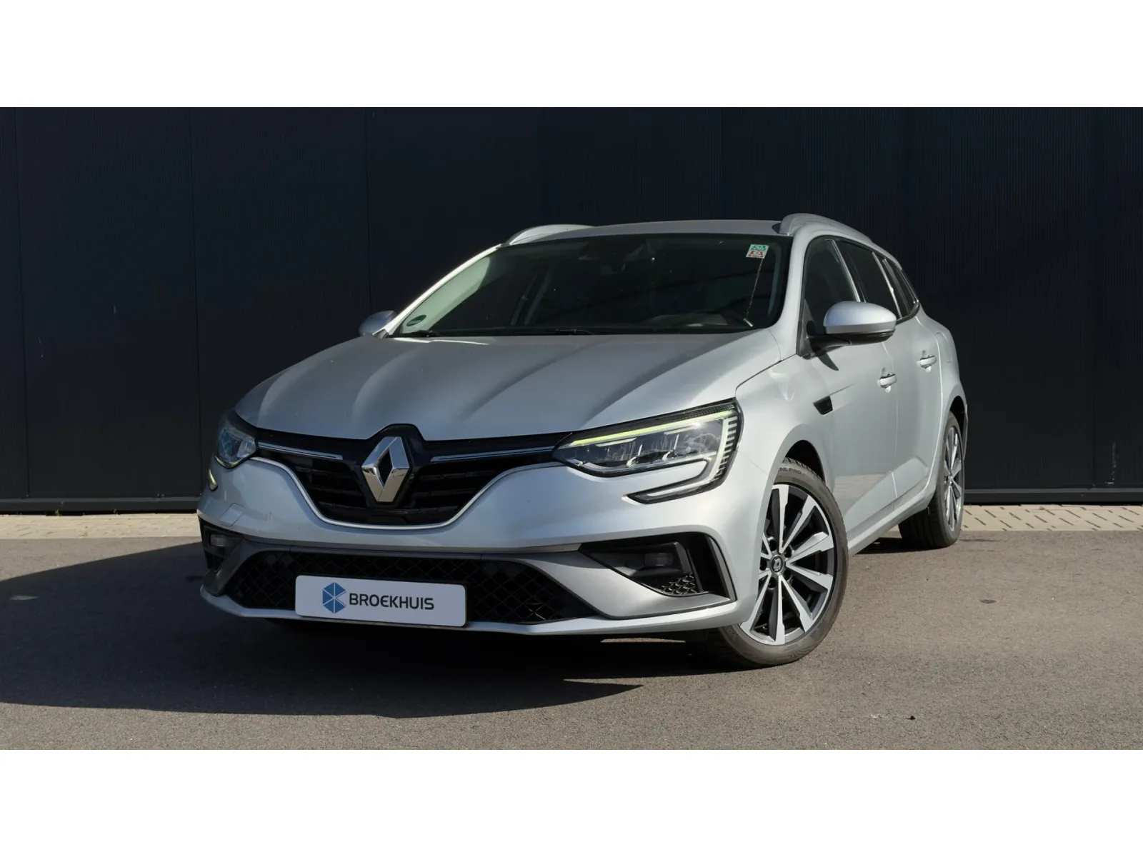 Renault Mégane (2021) — foto 1