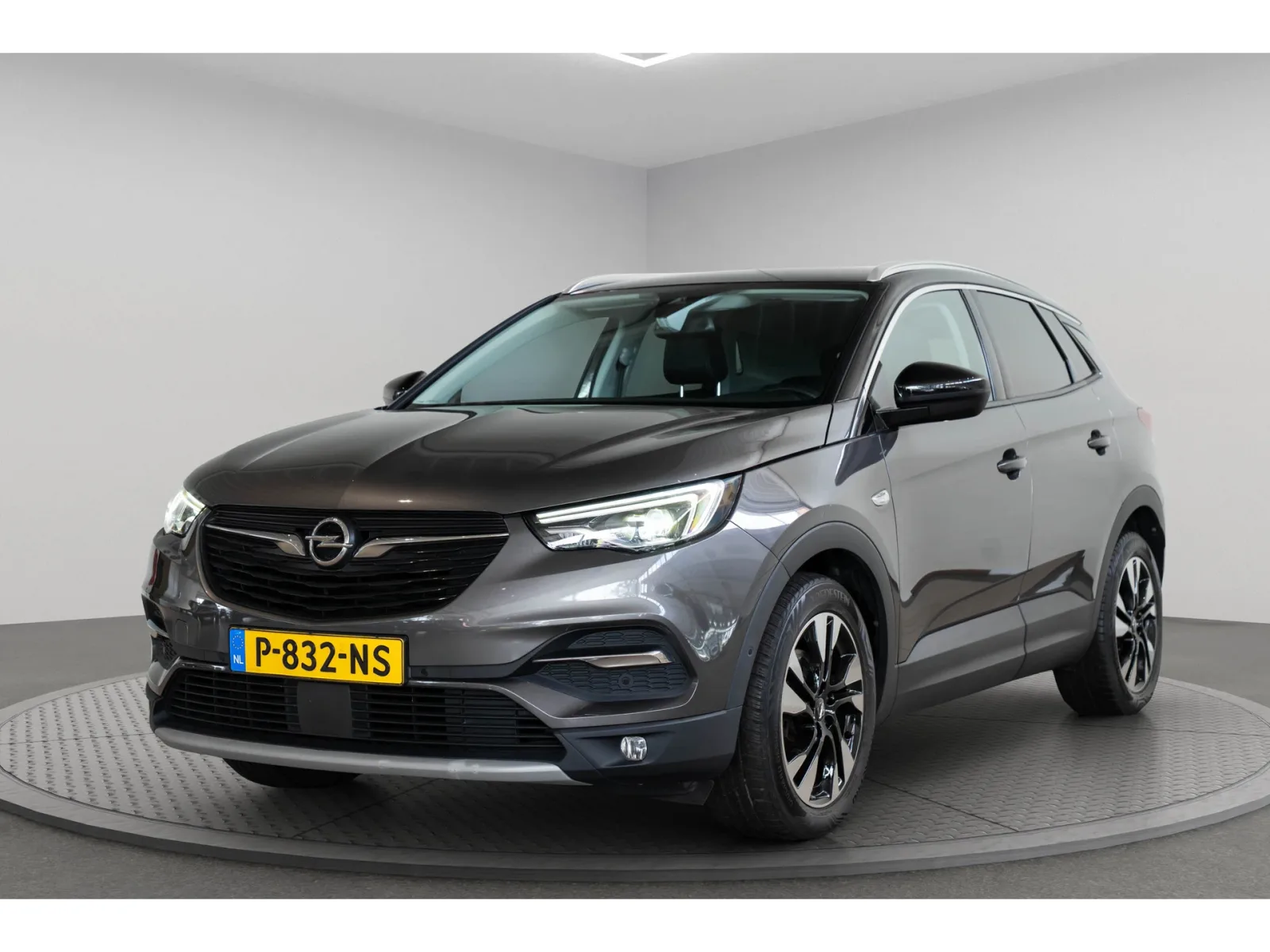 Opel Grandland X (2021) — foto 1