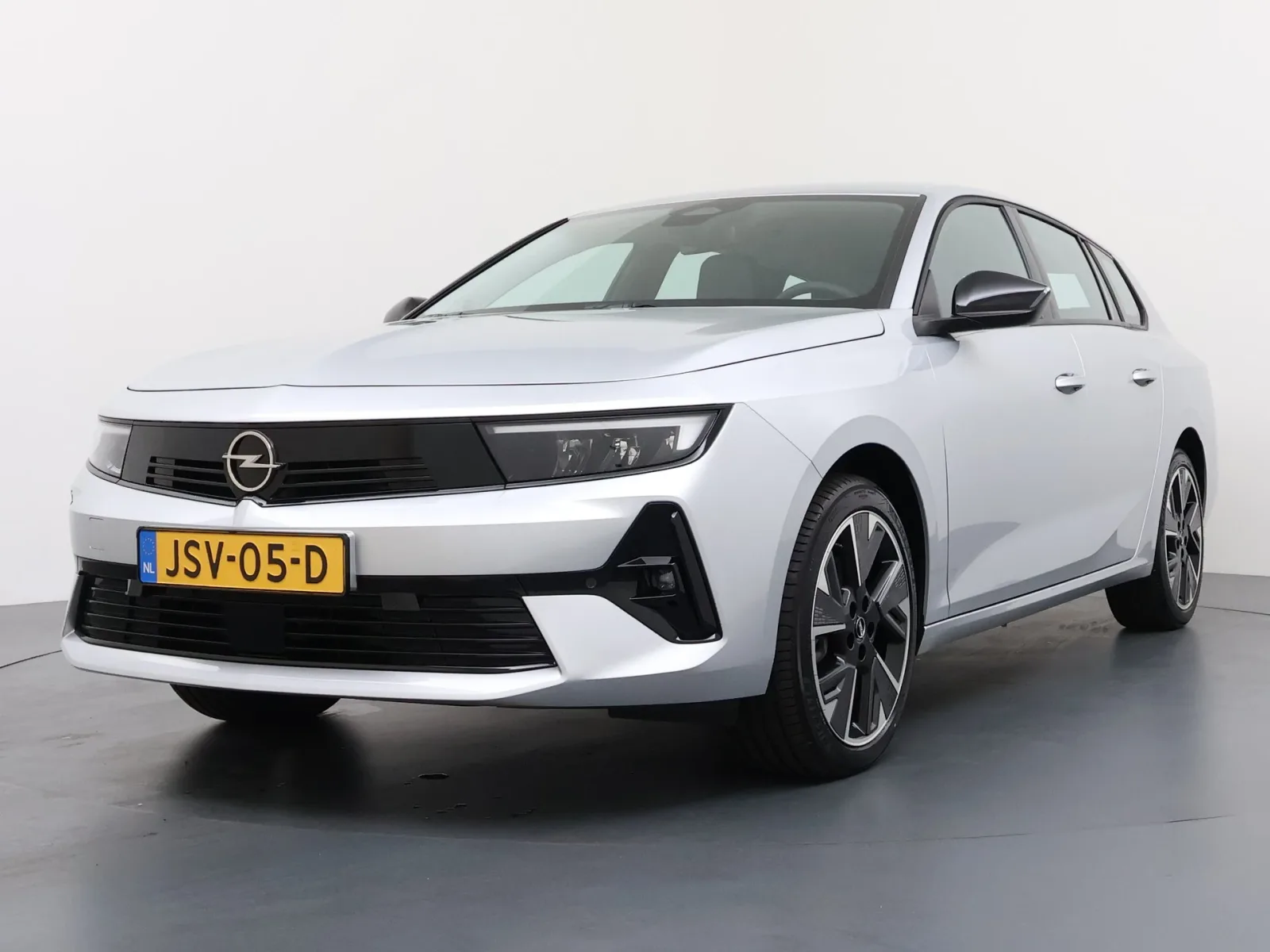 Opel Astra (2025) — foto 1