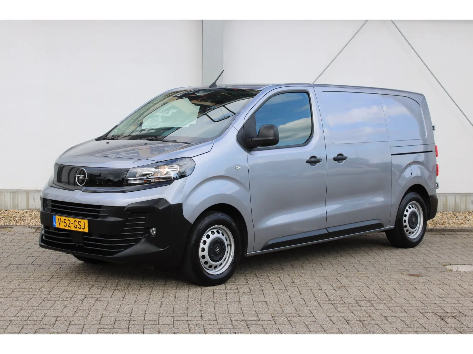 Opel Vivaro (2024) — foto 1