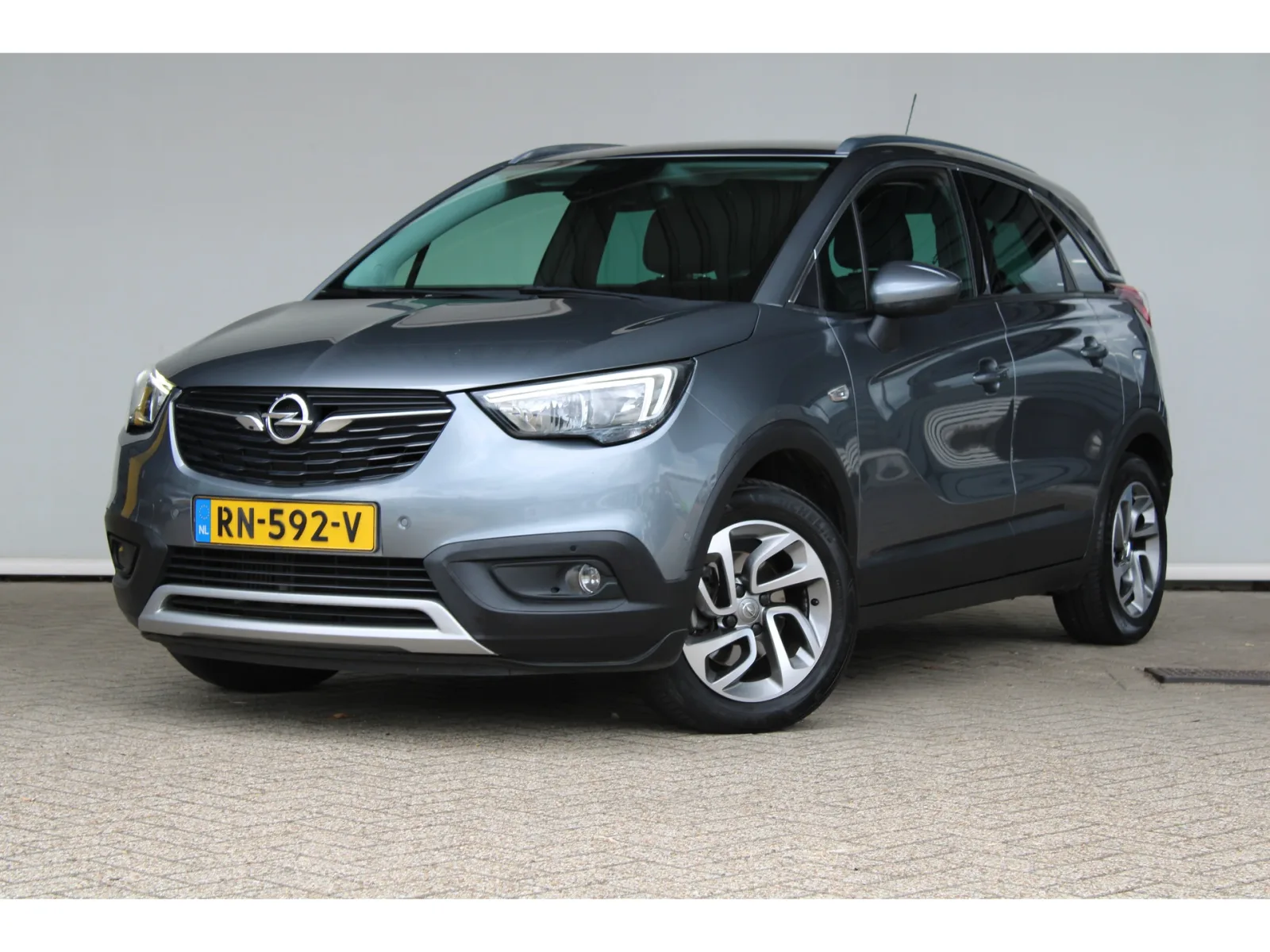 Opel Crossland X (2018) — foto 1