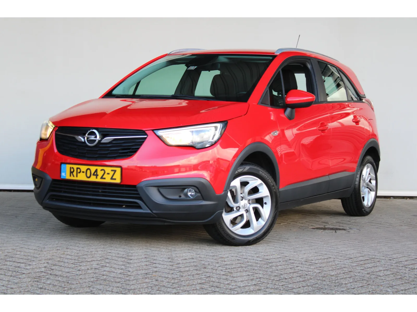 Opel Crossland X (2018) — foto 1