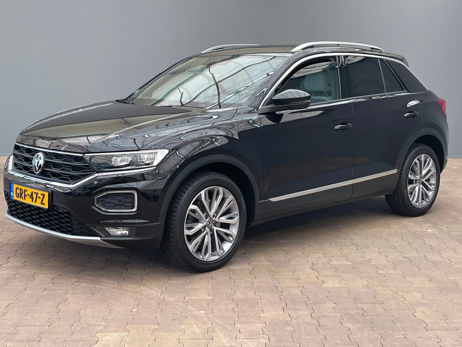Volkswagen T-Roc (2021) — foto 1