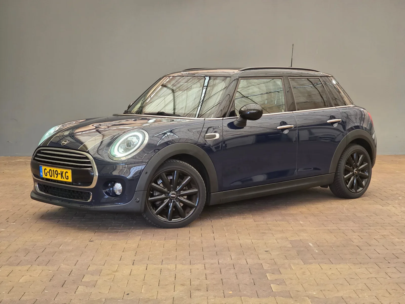 MINI Cooper (2019) — foto 1