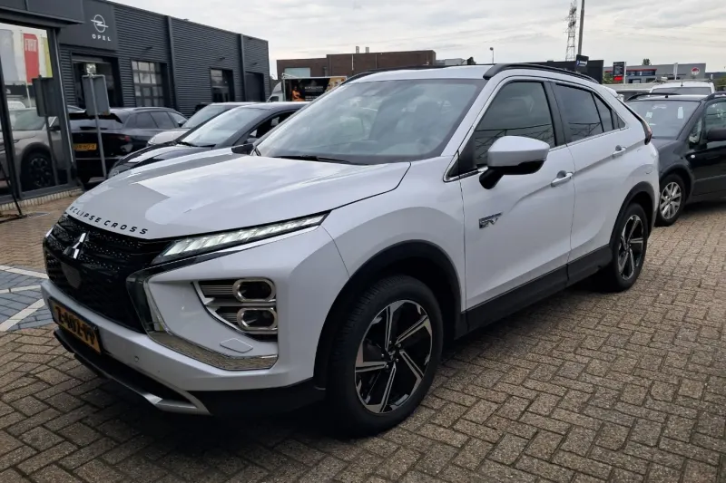 Mitsubishi Eclipse Cross (2022)