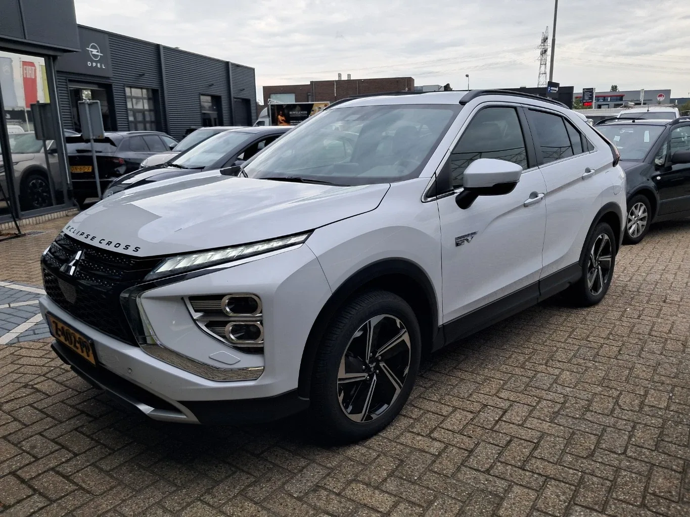 Mitsubishi Eclipse Cross (2022) — foto 1