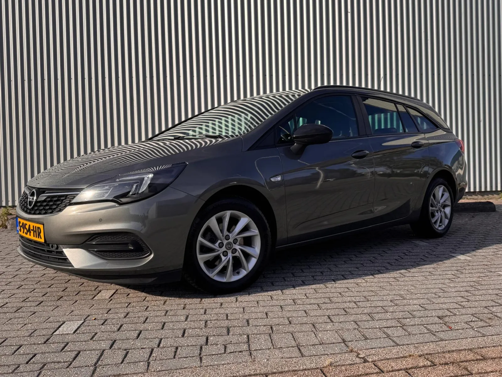 Opel Astra Sports Tourer (2021) — foto 1