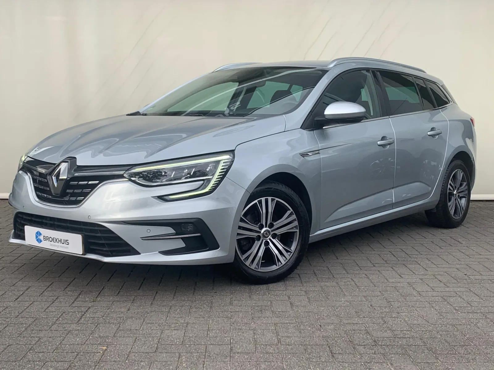 Renault Mégane (2022) — foto 1
