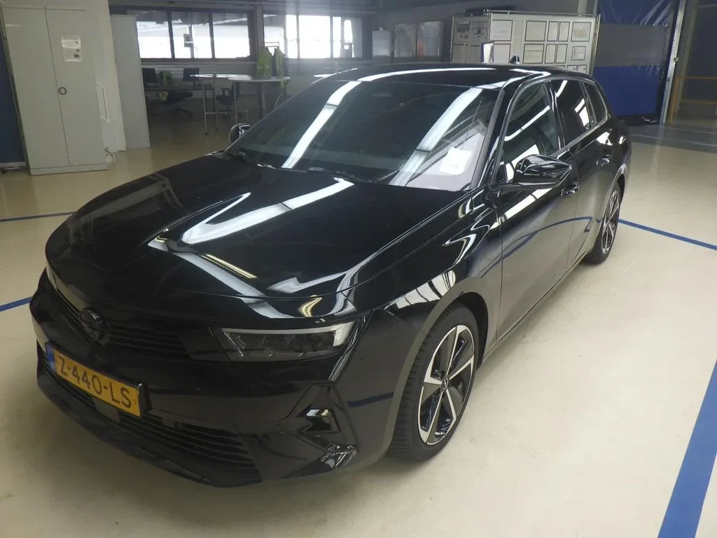 Opel Astra Sports Tourer (2024) — foto 1