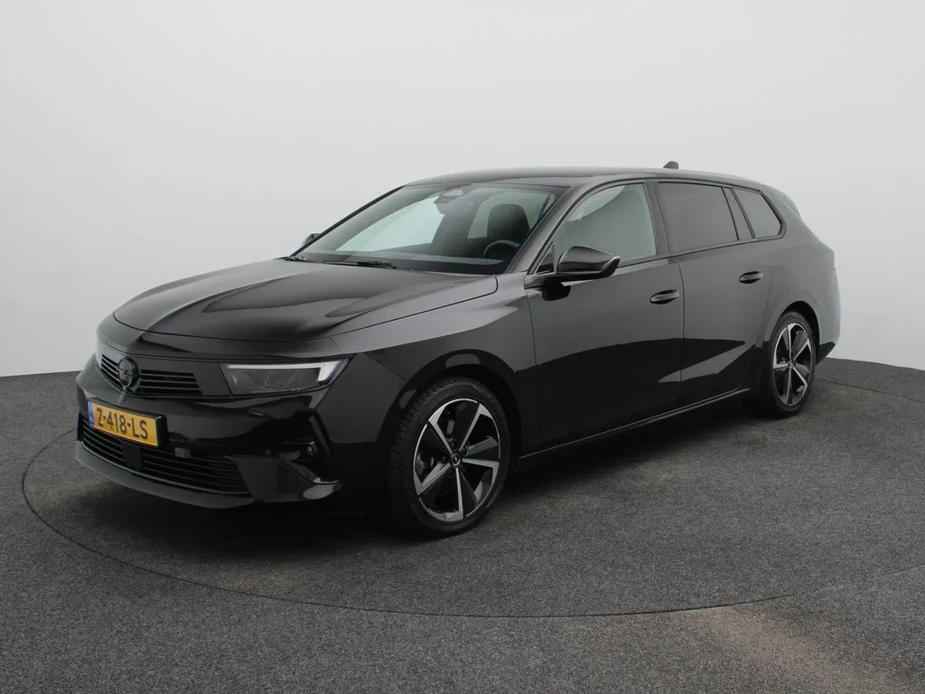 Opel Astra (2024) — foto 1