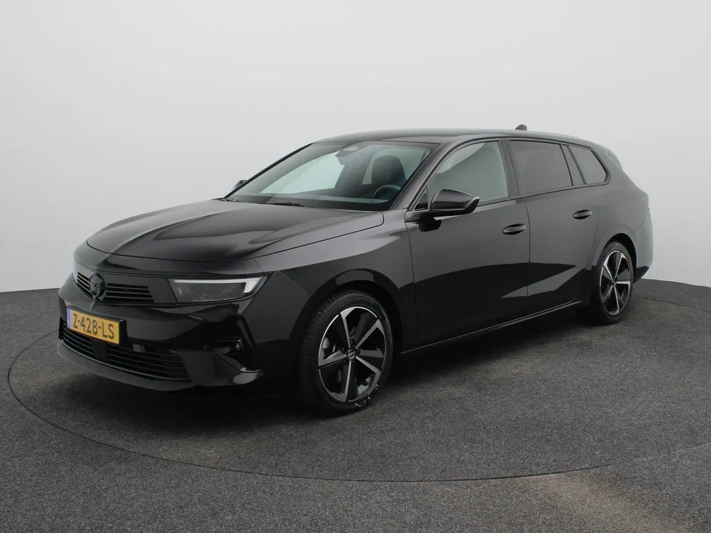 Opel Astra (2024) — foto 1