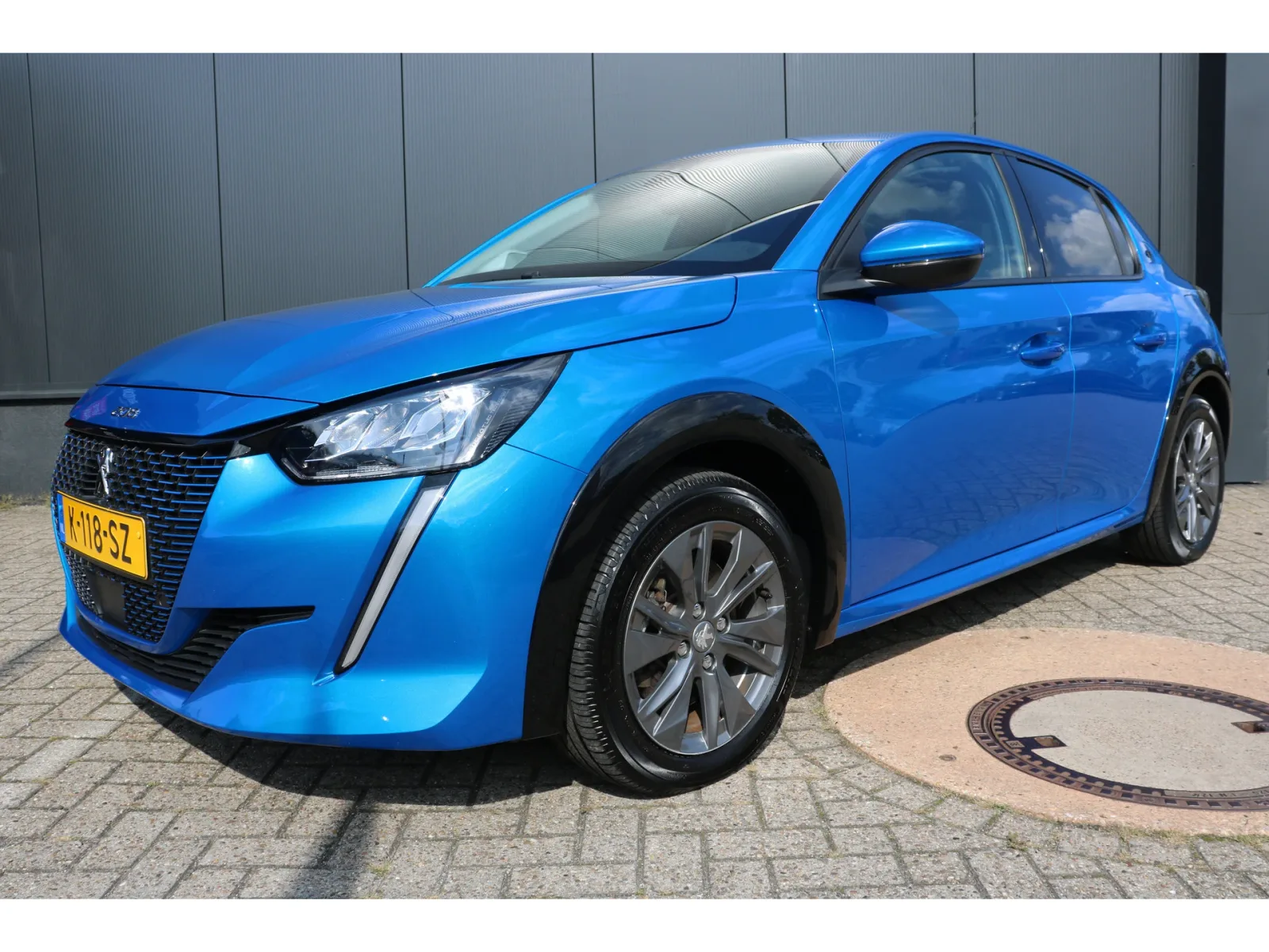 Peugeot e-208 (2021) — foto 1