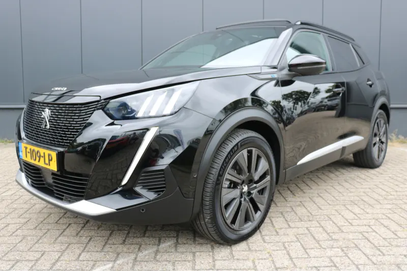 Peugeot e-2008 (2023)