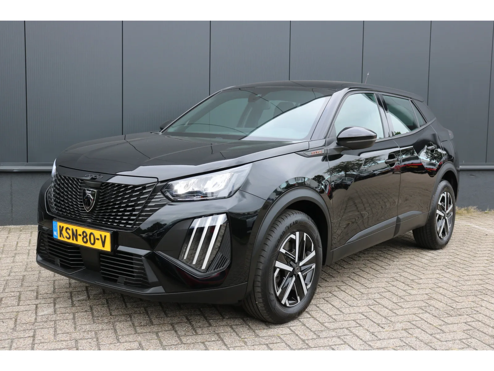 Peugeot 2008 (2025) — foto 1