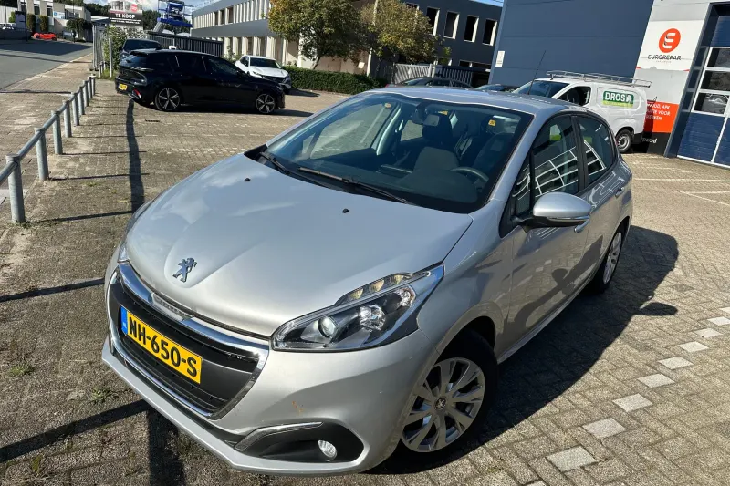 Peugeot 208 (2017)