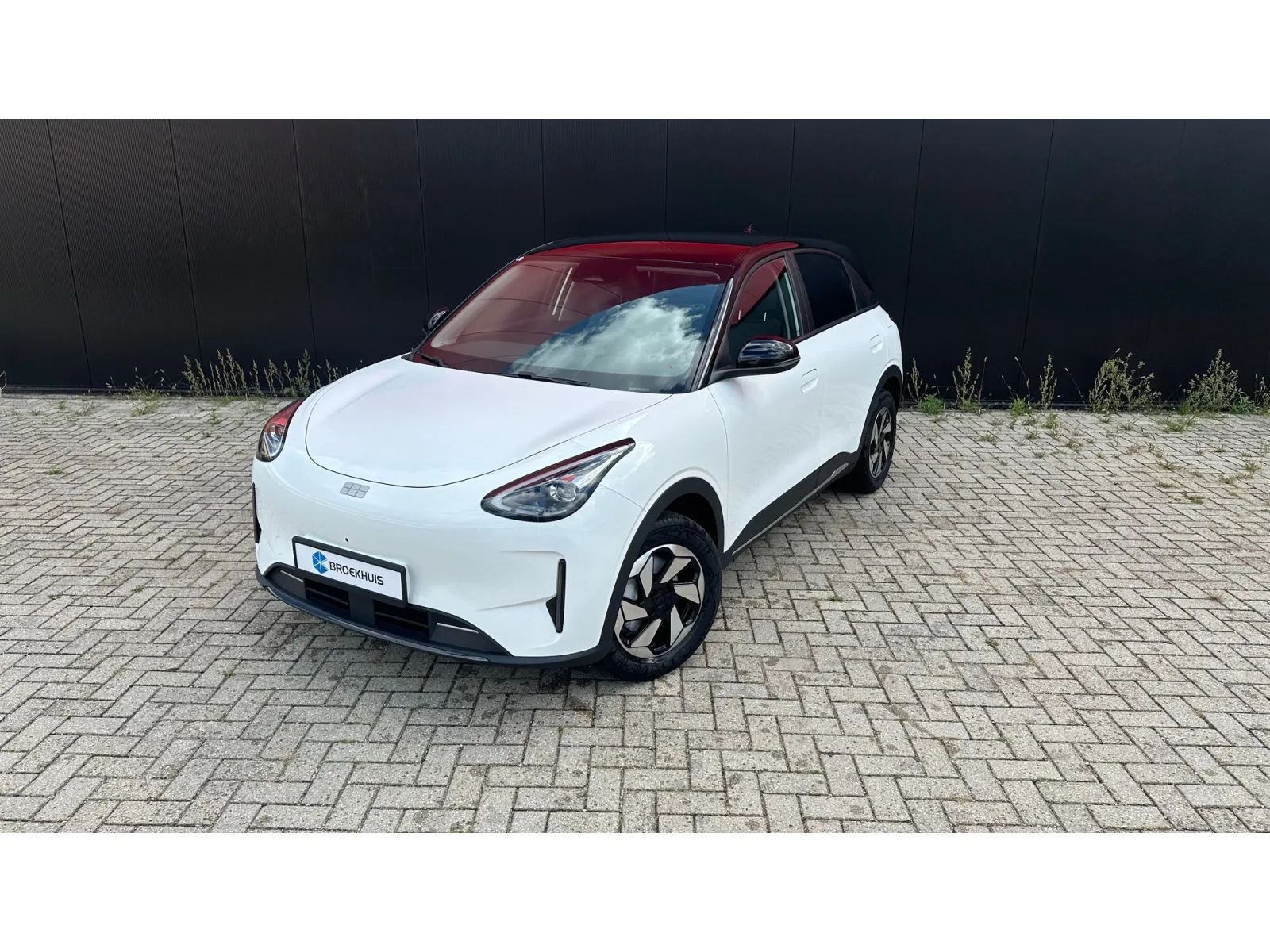 Geely E2 (2026) — foto 1