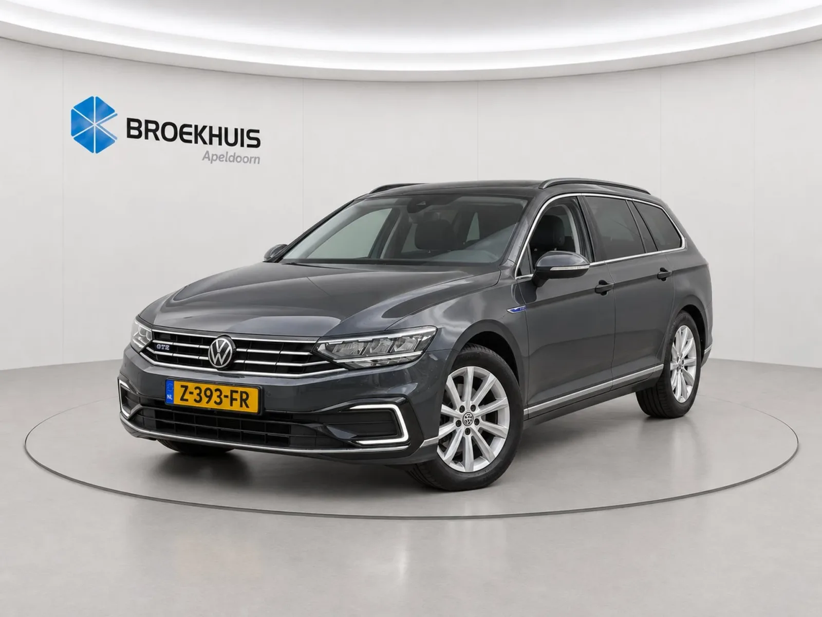 Volkswagen Passat (2020) — foto 1