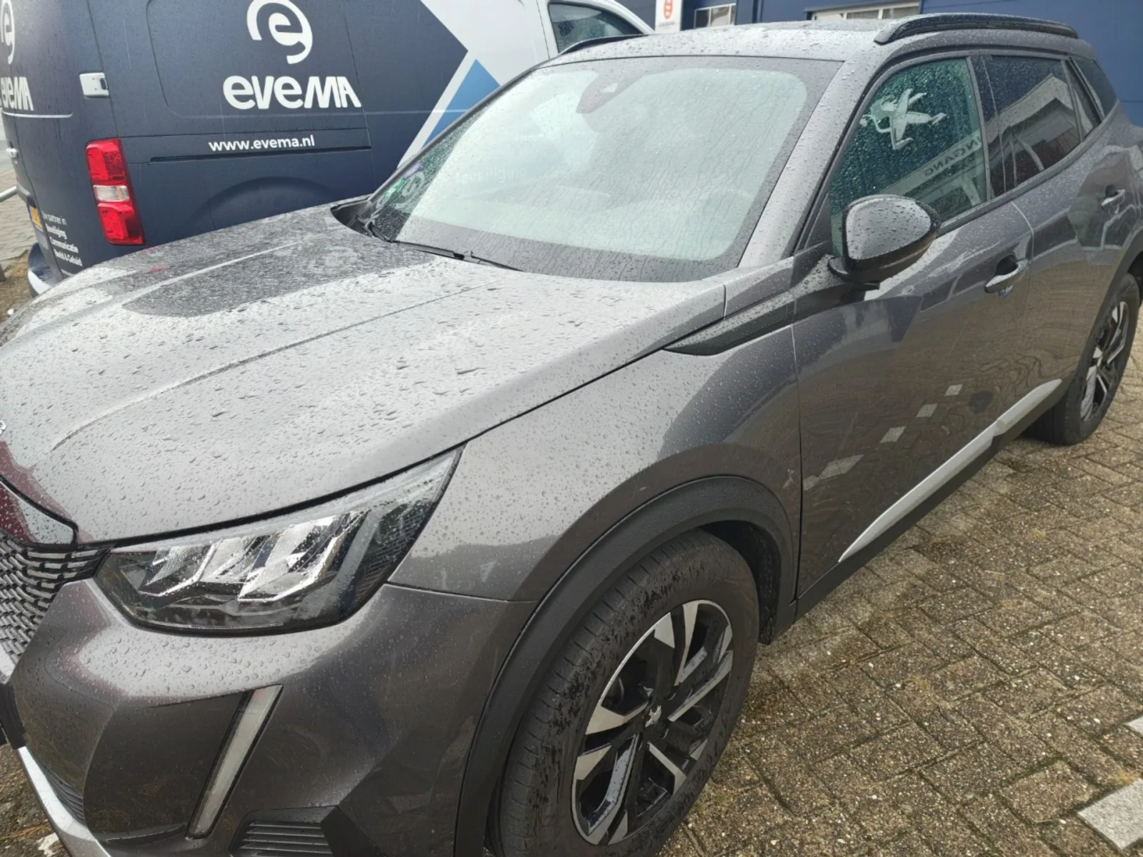 Peugeot 2008 (2023) — foto 1
