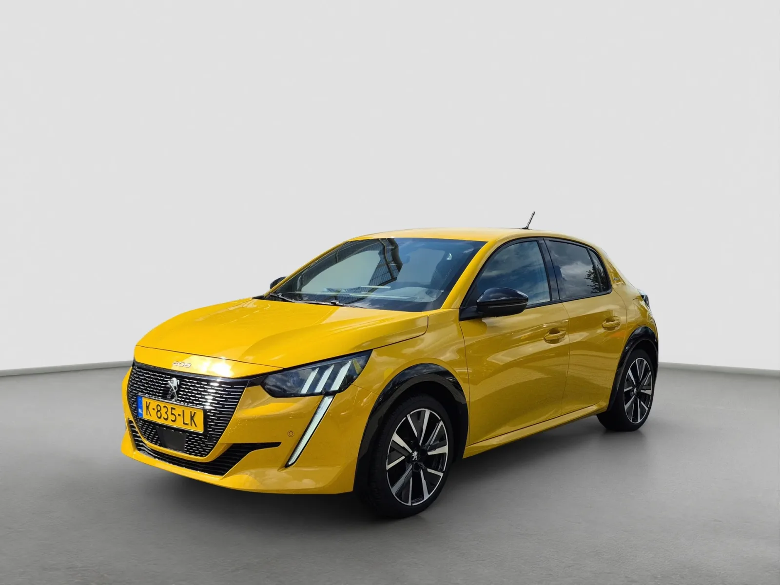 Peugeot 208 (2021) — foto 1