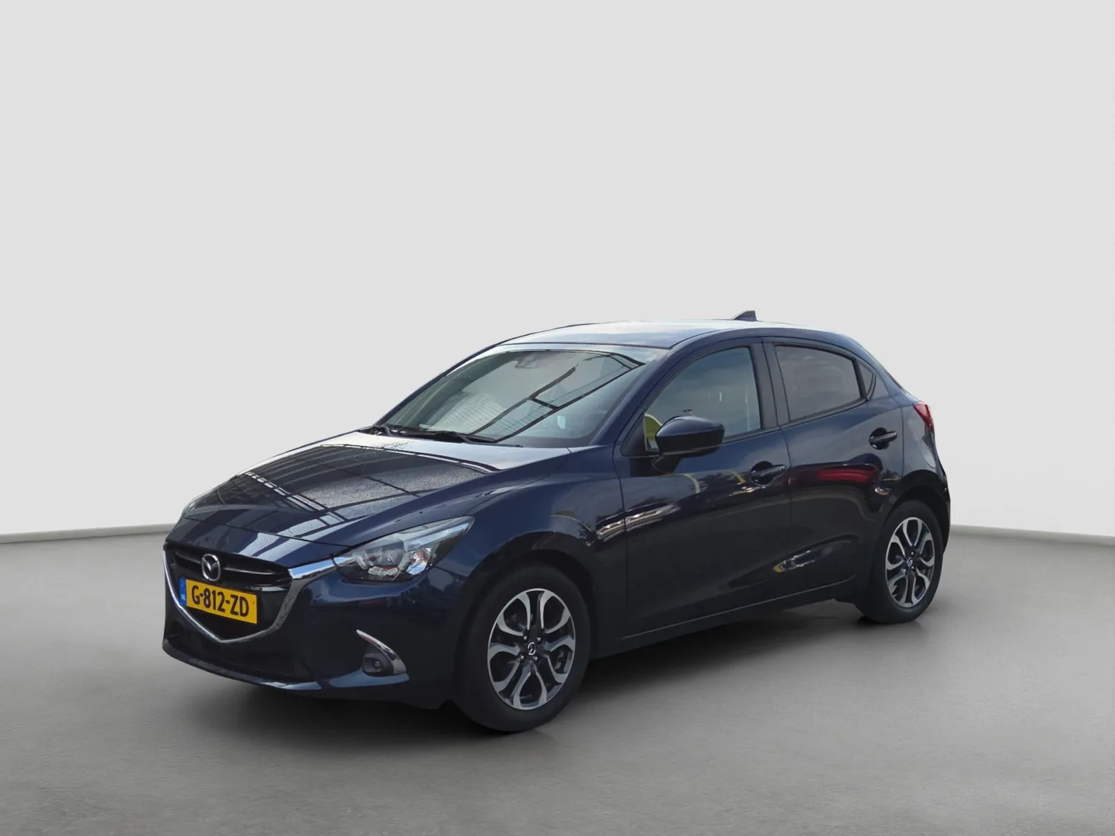 Mazda 2 (2019) — foto 1