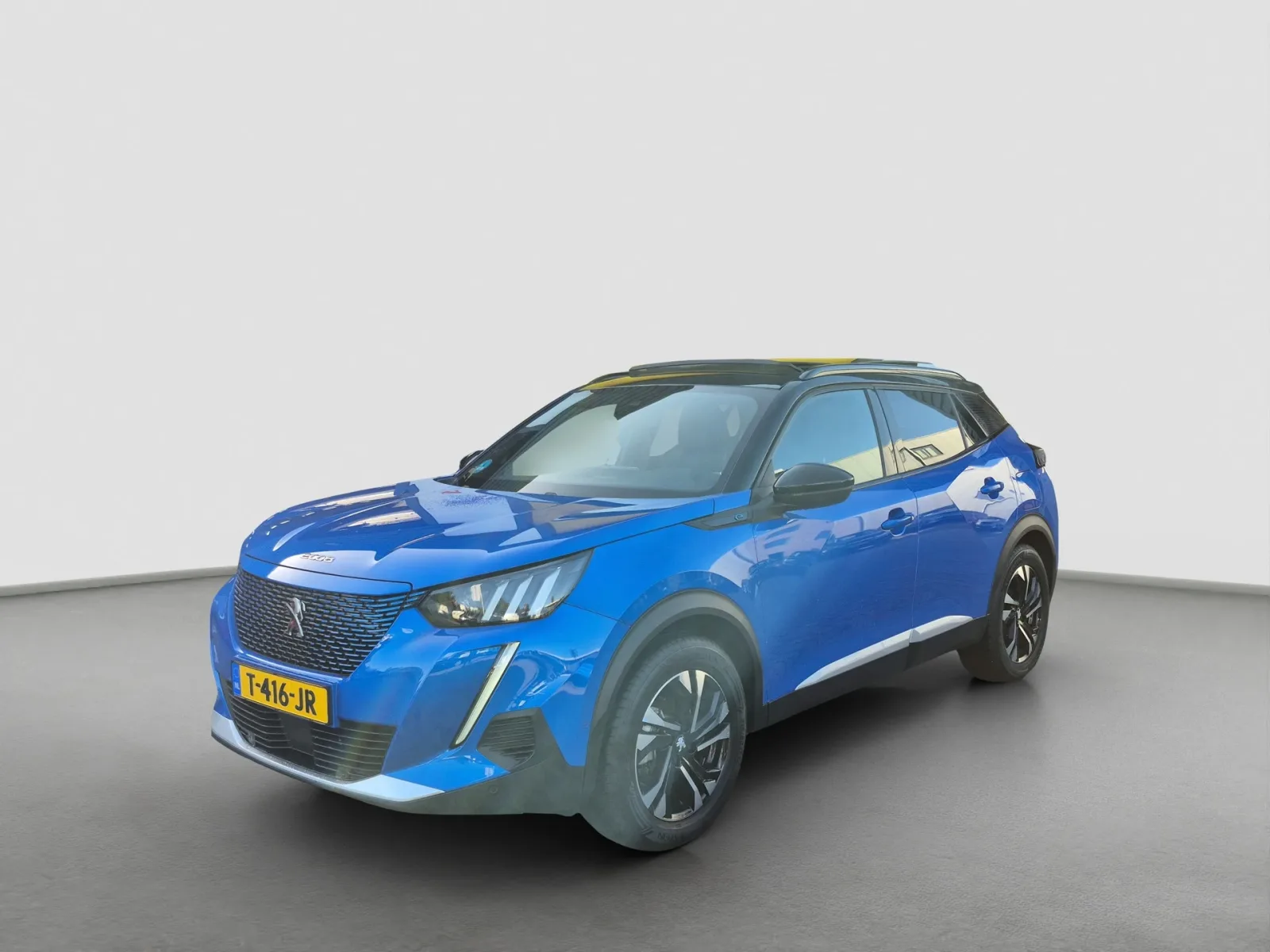 Peugeot e-2008 (2023) — foto 1