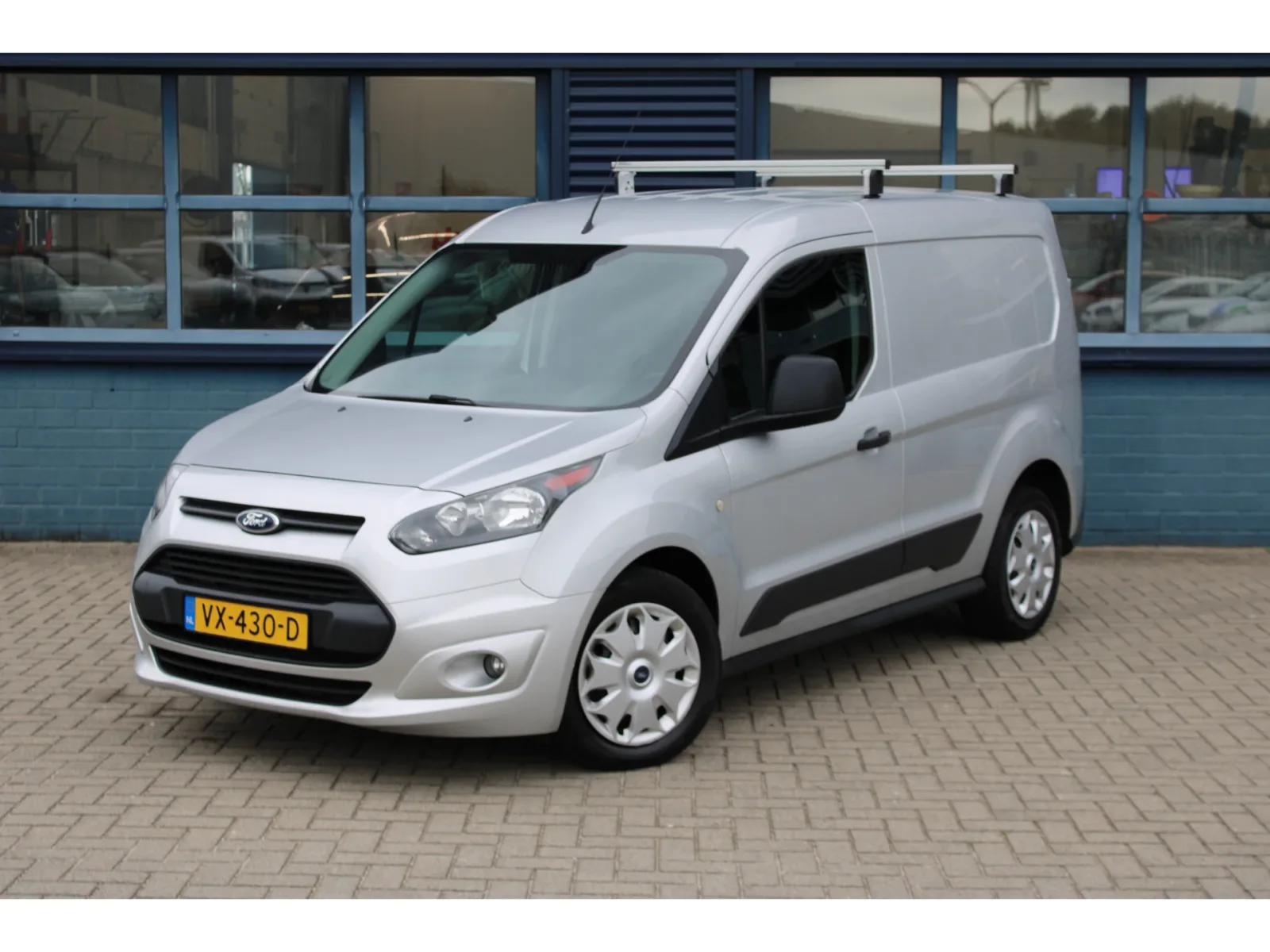 Ford Transit Connect (2016) — foto 1