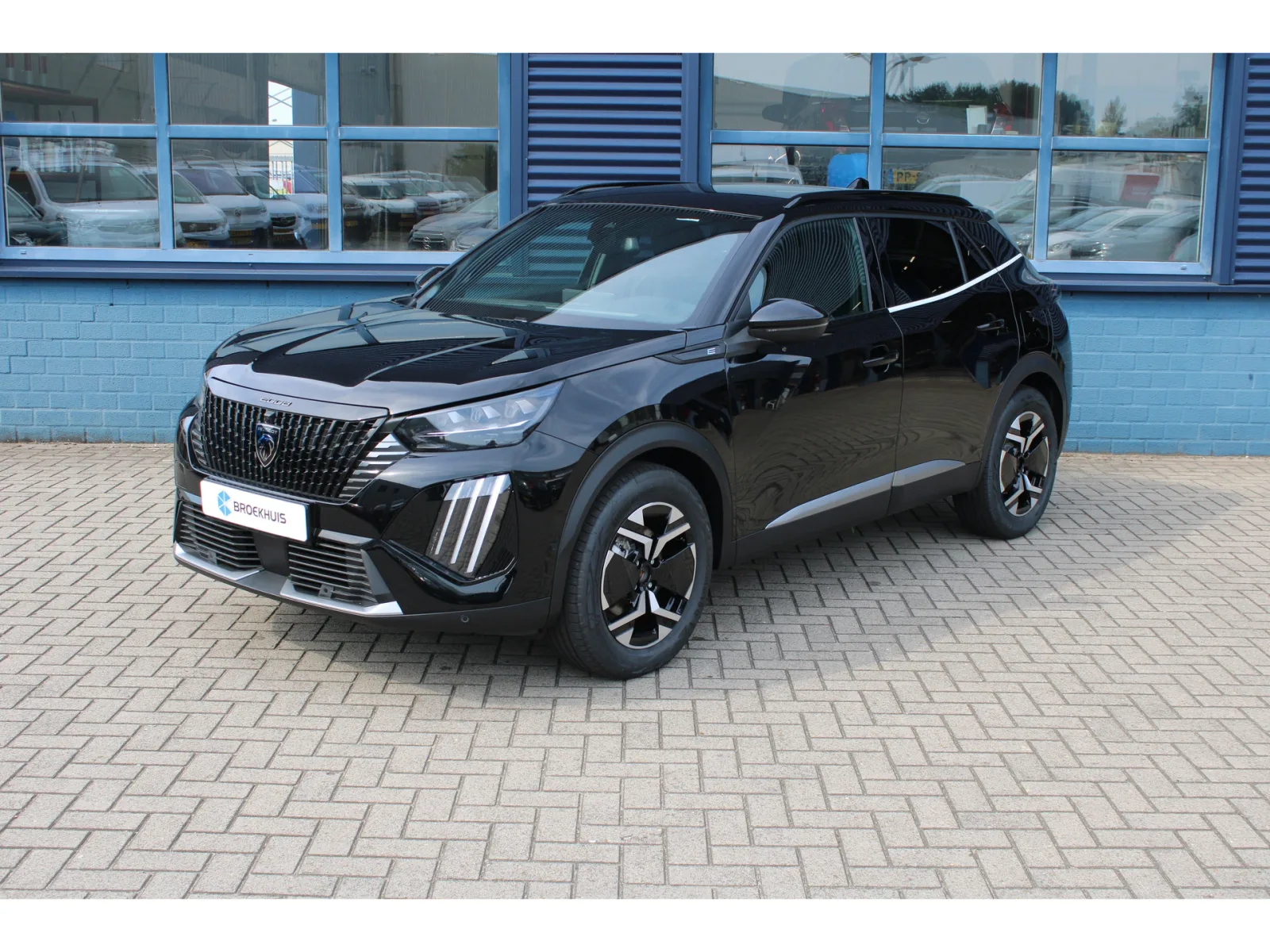 Peugeot e-2008 (2026) — foto 1