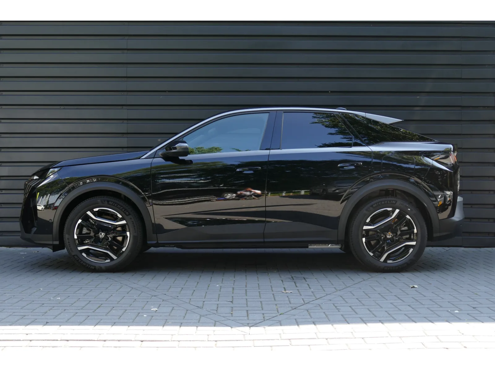 Peugeot e-3008 (2026) — foto 1