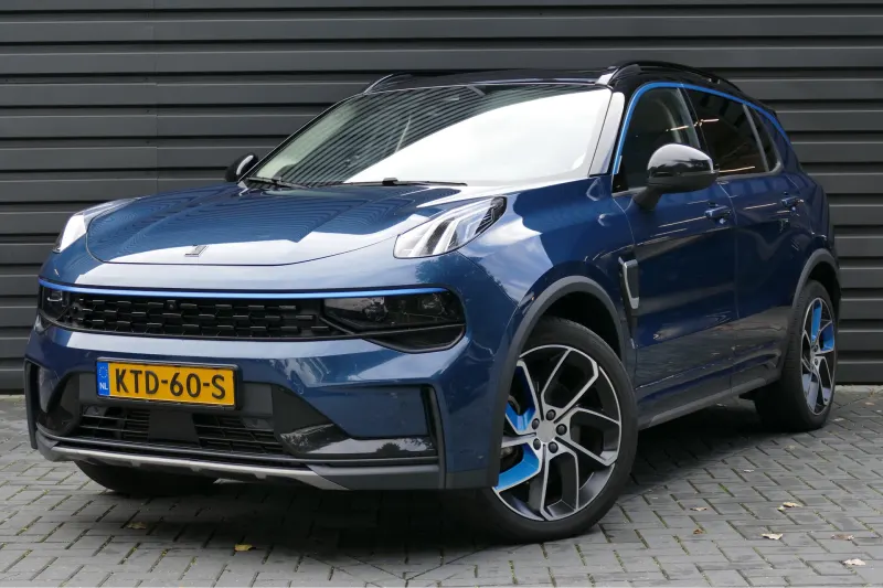 Lynk & Co 01 (2022)