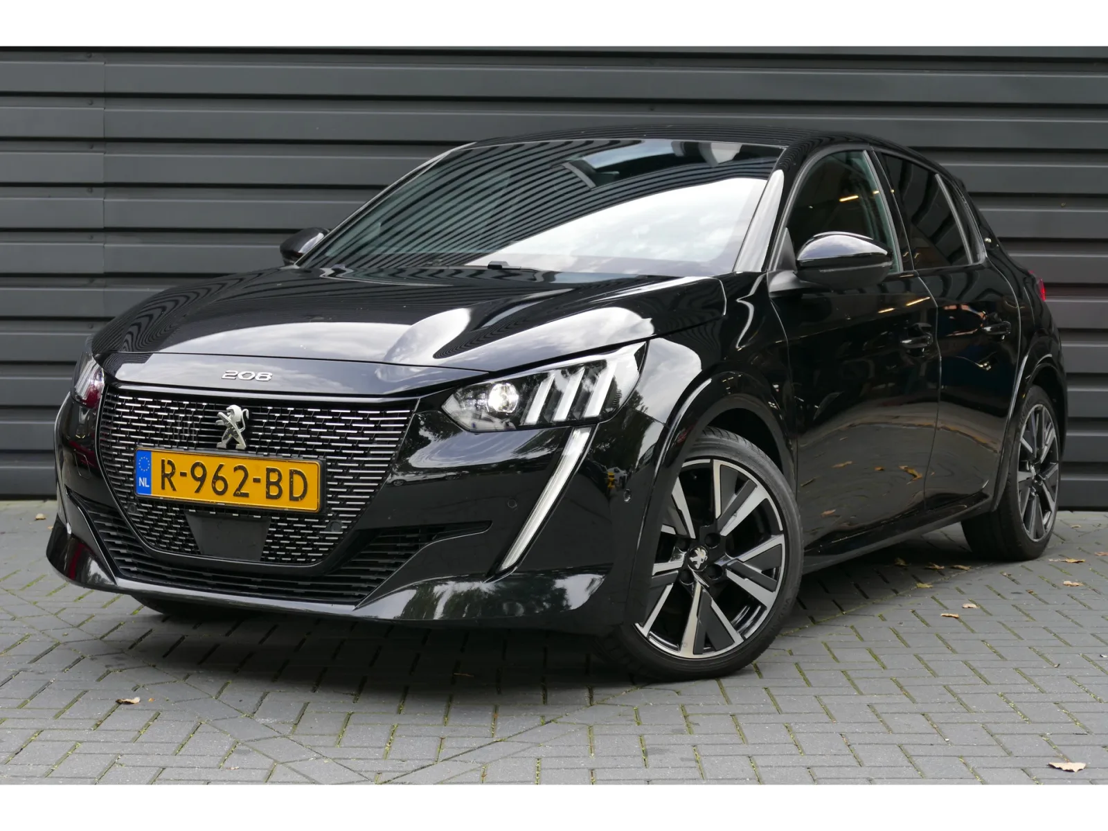Peugeot 208 (2022) — foto 1