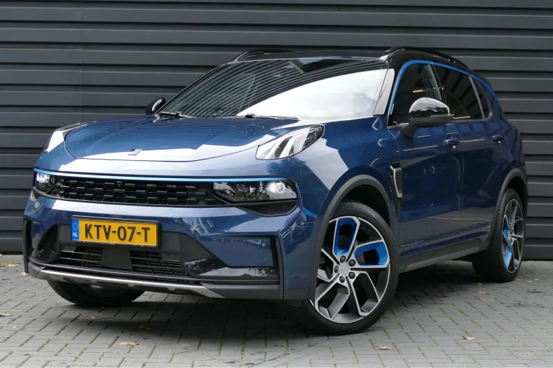 Lynk & Co 01 (2023)
