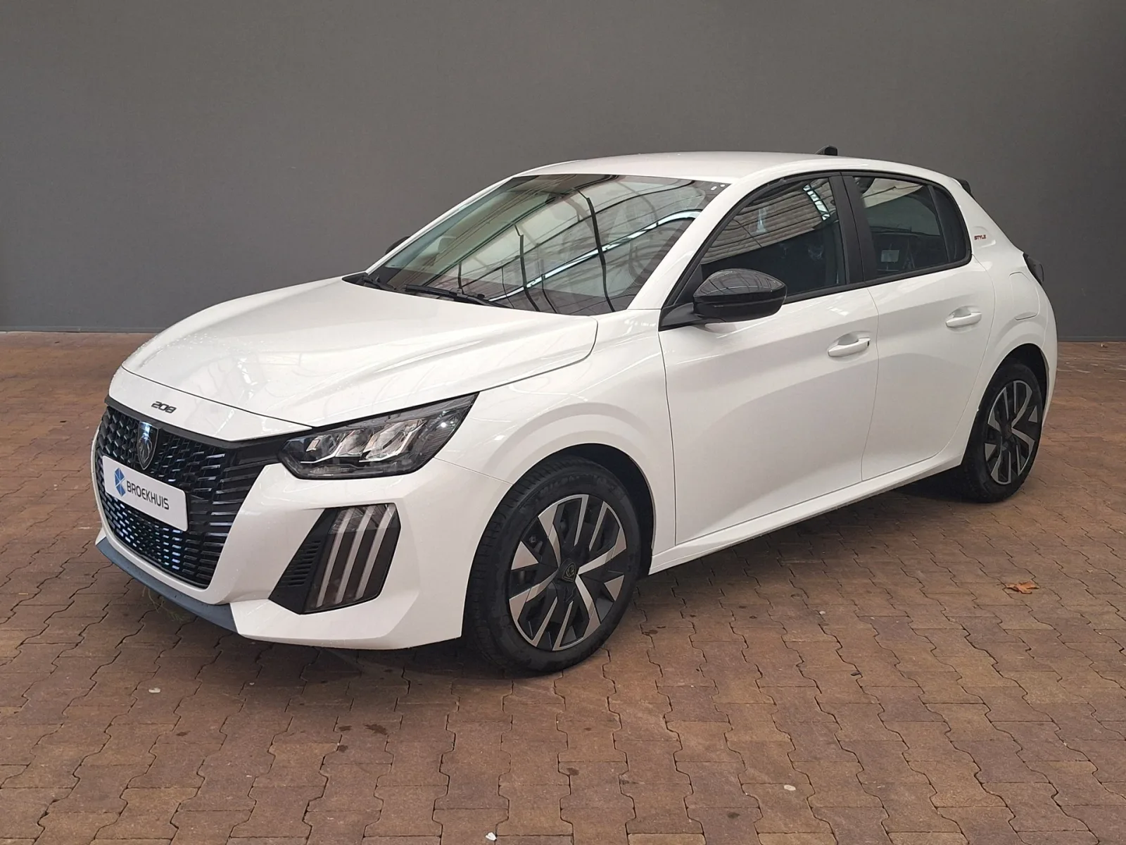 Peugeot 208 (2025) — foto 1