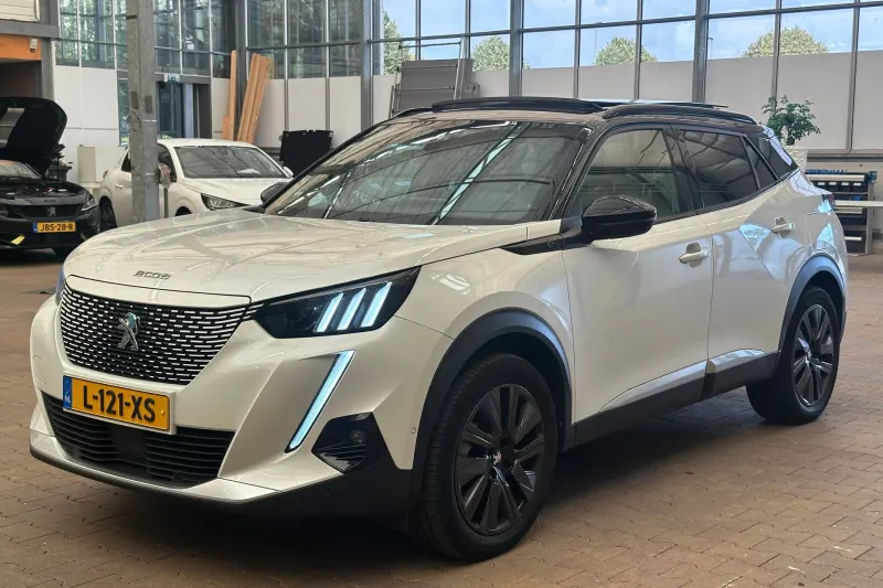 Peugeot e-2008 (2021)