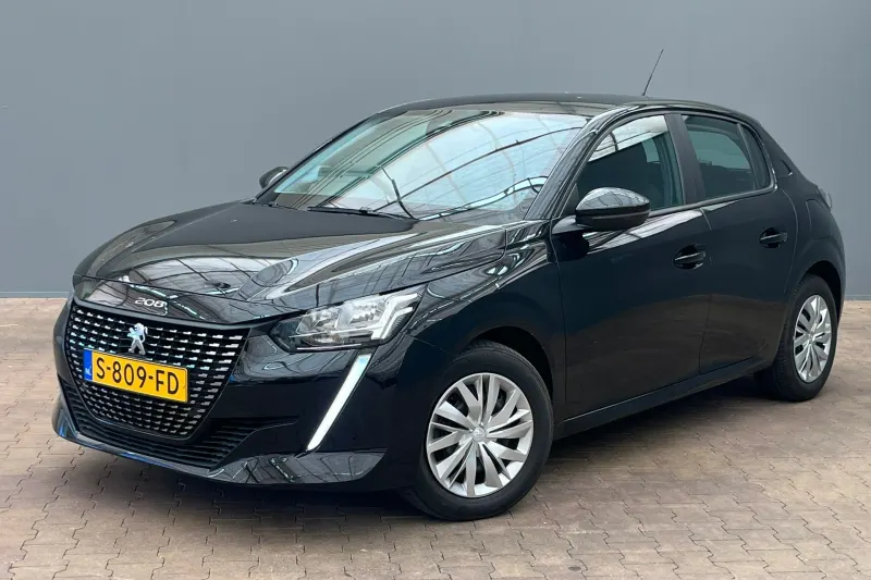 Peugeot 208 (2023)