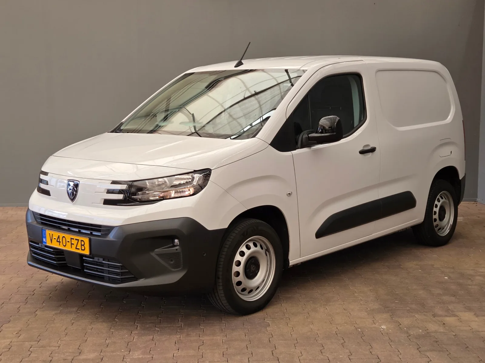 Peugeot Partner (2024) — foto 1