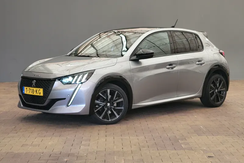 Peugeot 208 (2023)