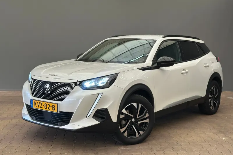 Peugeot e-2008 (2023)