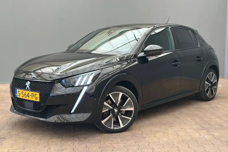 Peugeot e-208 (2023)