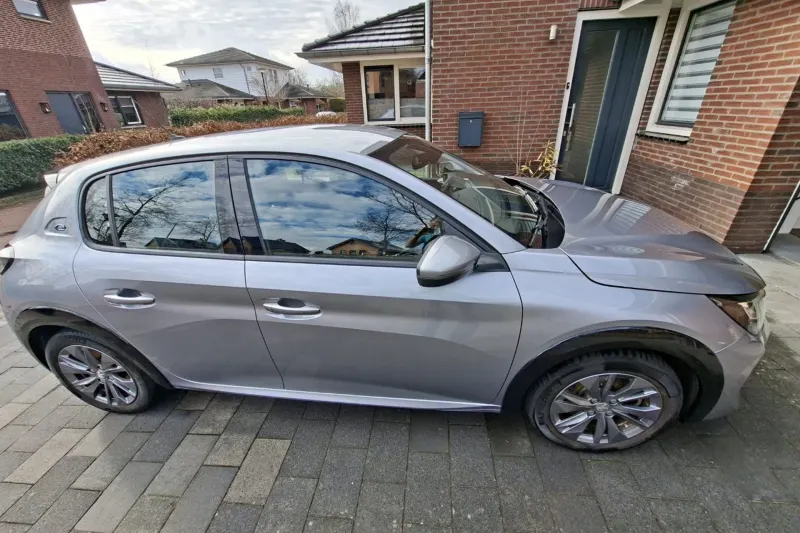 Peugeot e-208 (2020)