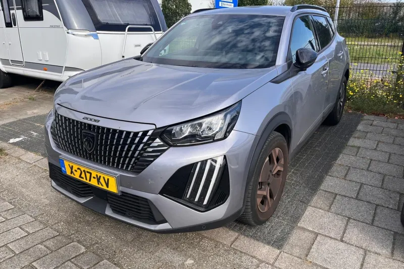 Peugeot 2008 (2023)