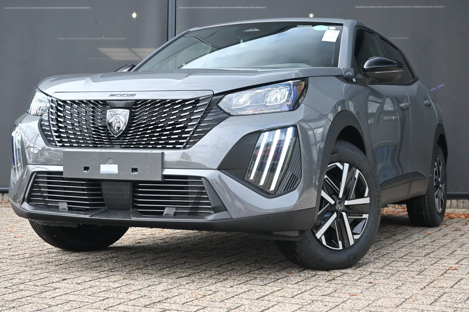 Peugeot e-2008 (2026) — foto 1
