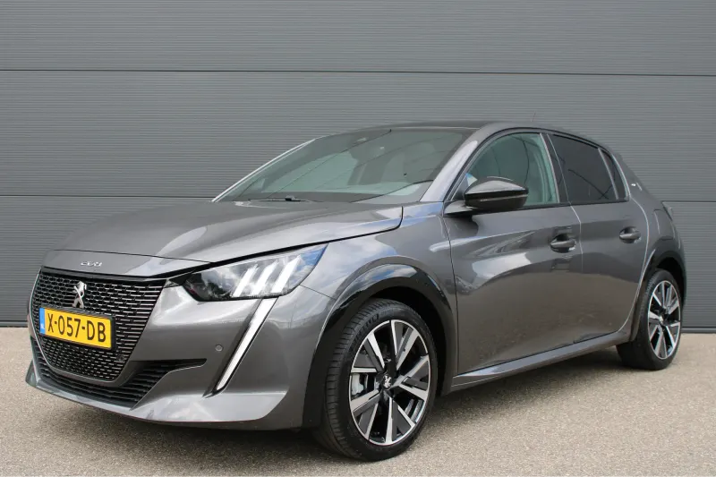 Peugeot 208 (2023)