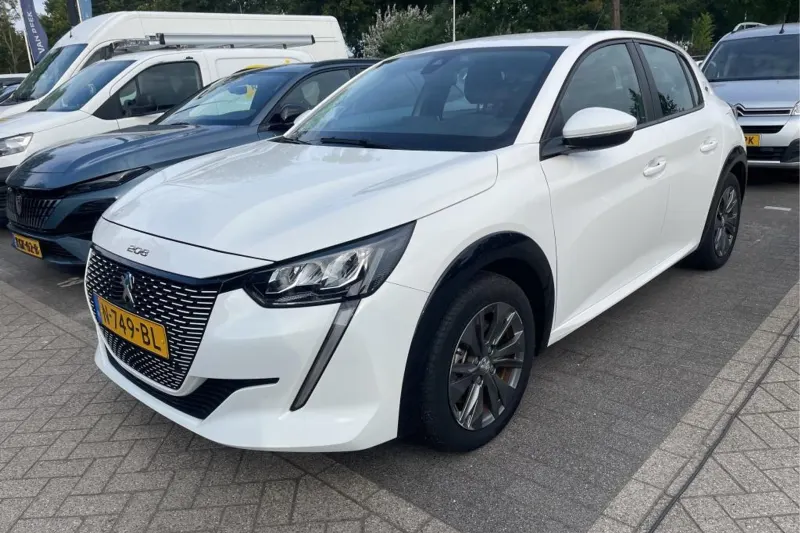 Peugeot e-208 (2021)