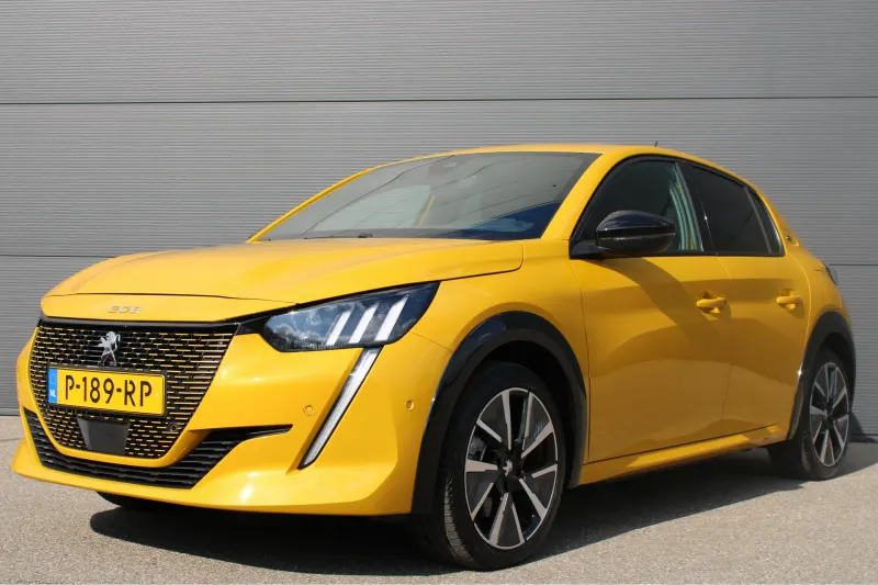 Peugeot e-208 (2022)
