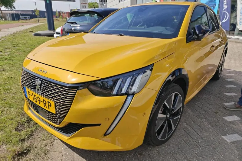 Peugeot e-208 (2022)