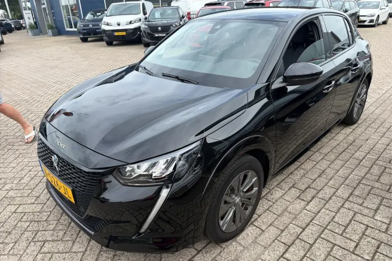 Peugeot e-208 (2021)